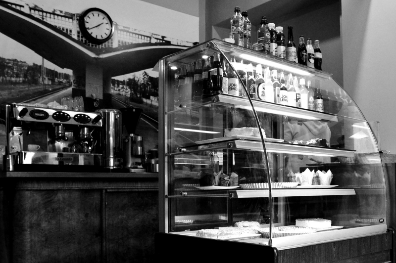 Bar/Cafe