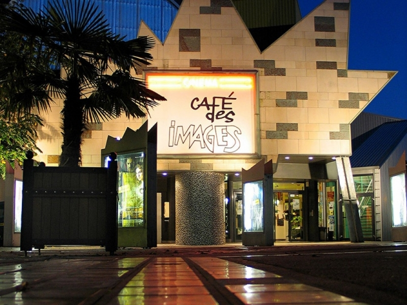 Café des Images Entrance 1